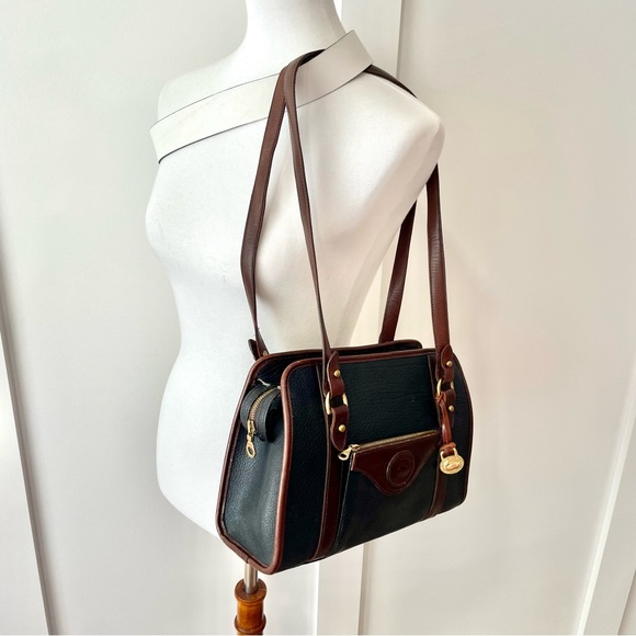 DOONEY AND BOURKE vintage leather black and brown shoulder bag - Picture 6 of 16